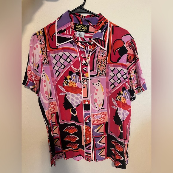 Bob Mackie Tops - Bob Mackie Button Down Shirt Women Size S 100% Silk
Multicolor Vintage Abstract
